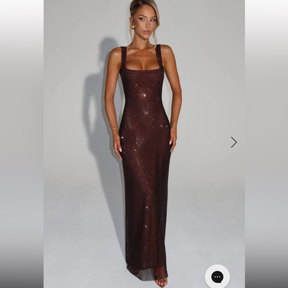 Elegant Brown Sparkly Dress

PETRA MAXI DRESS - PLUM BROWN